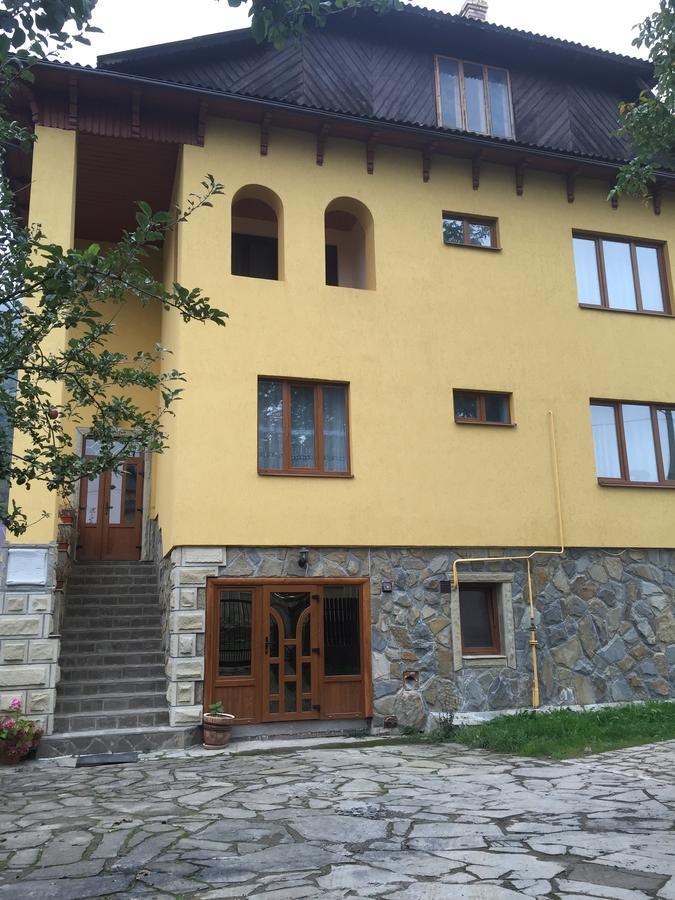 Pryvatna Svitanok Lodge Yaremche
